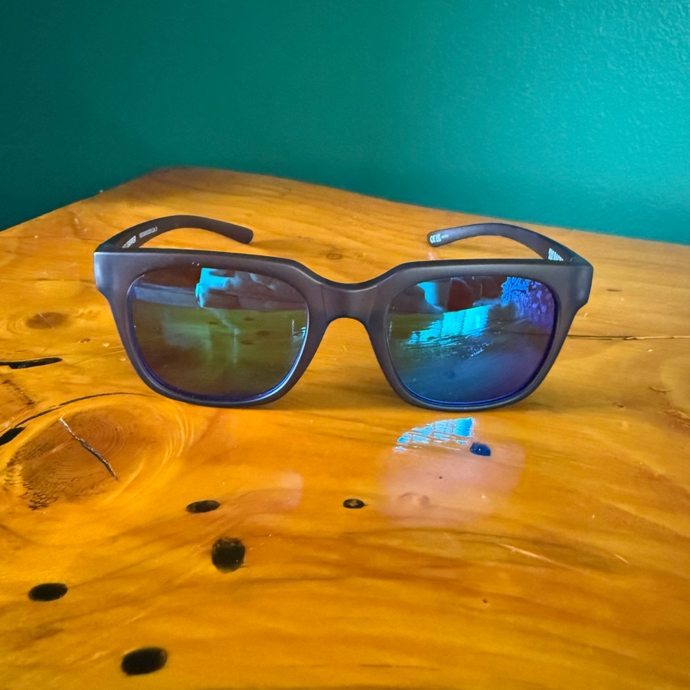 Stylish Black Ragnar Brand Sunglasses